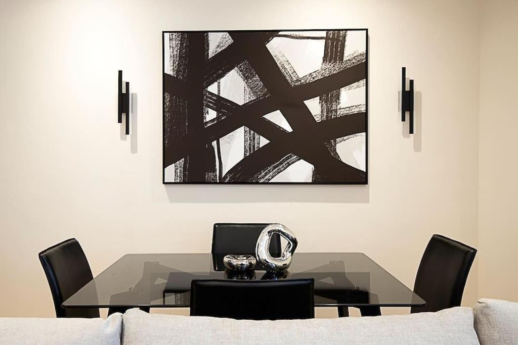 Urban Chic 2-bedroom Mews Escape